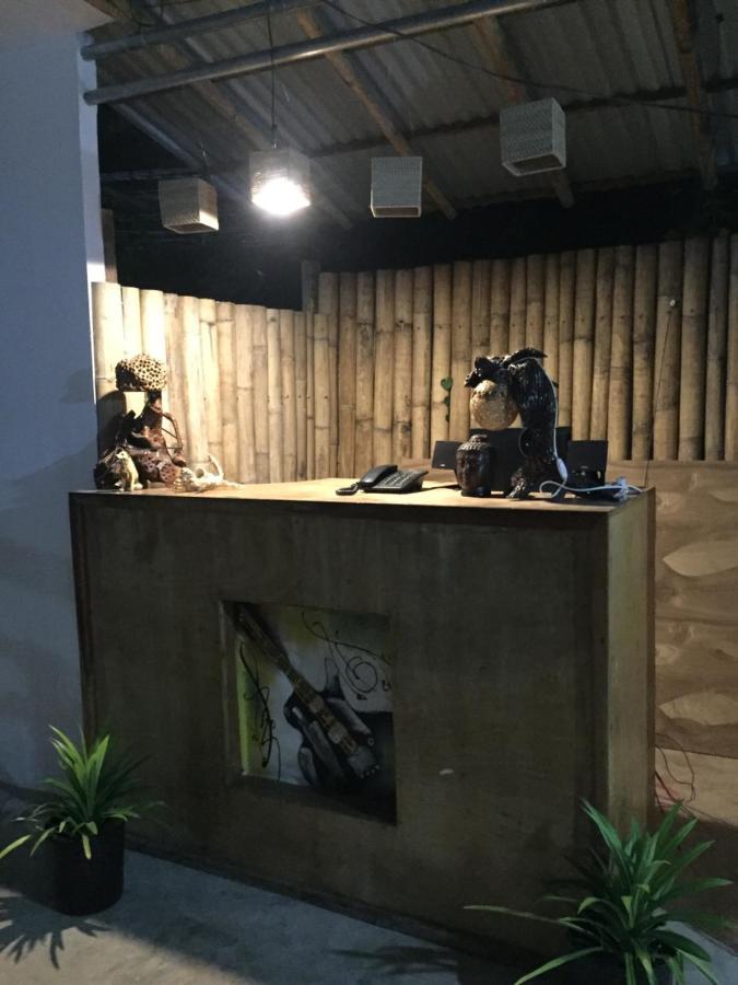 بيت شباب بوهول بوهيميان بنغلاو المظهر الخارجي الصورة